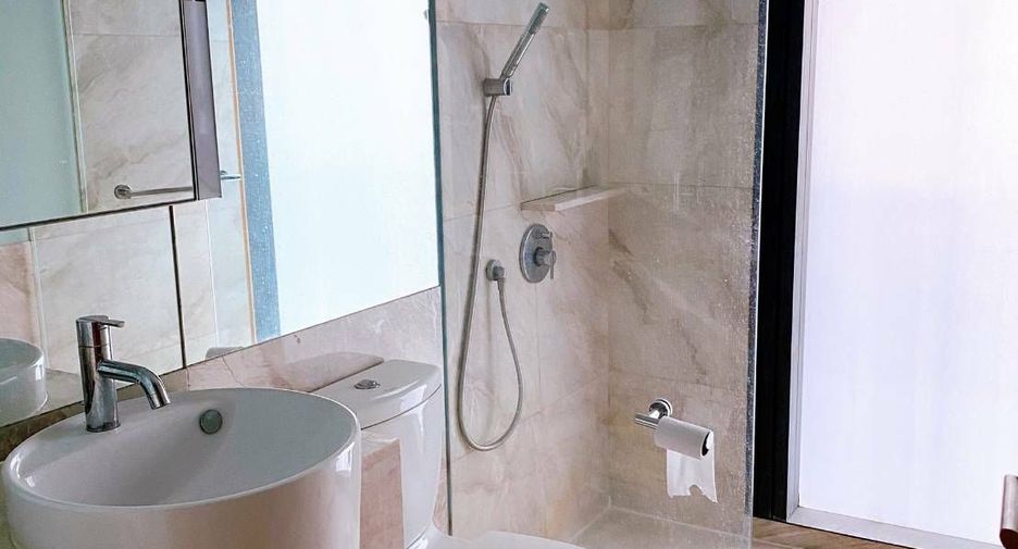 For rent 2 bedrooms condo in Sathon, Bangkok
