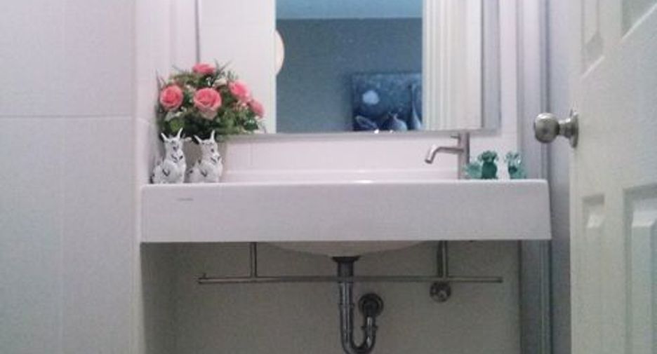 For rent 1 bed condo in Watthana, Bangkok
