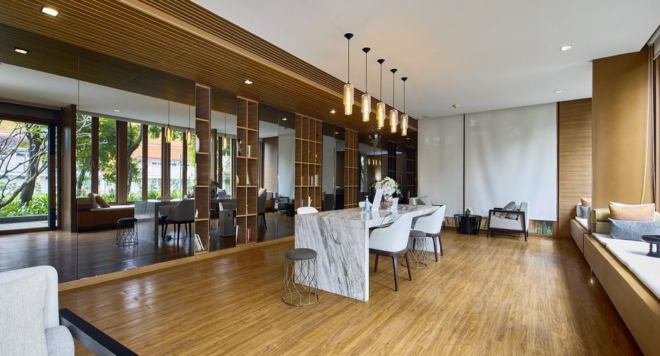 For rent 1 bed condo in Watthana, Bangkok