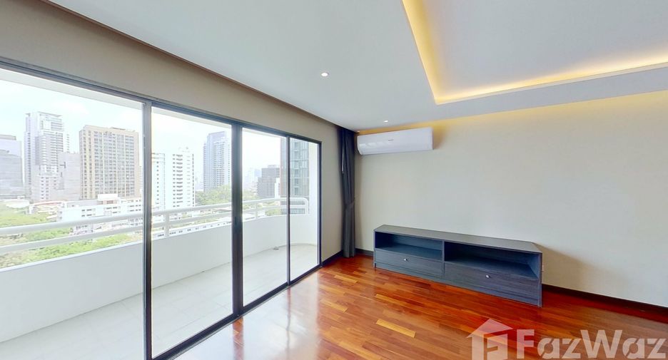 For rent 3 bedrooms condo in Khlong Toei, Bangkok