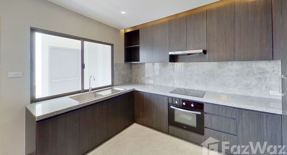 For rent 3 bedrooms condo in Khlong Toei, Bangkok