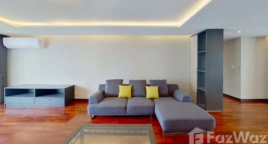 For rent 3 bedrooms condo in Khlong Toei, Bangkok