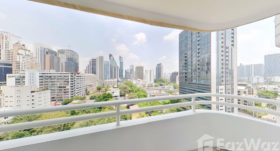 For rent 3 bedrooms condo in Khlong Toei, Bangkok
