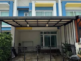 For rent 3 bedrooms townhouse in Don Mueang, Bangkok