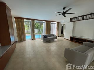 For rent 3 bedrooms house in Huai Khwang, Bangkok