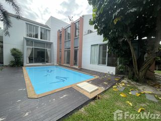 For rent 3 bedrooms house in Huai Khwang, Bangkok
