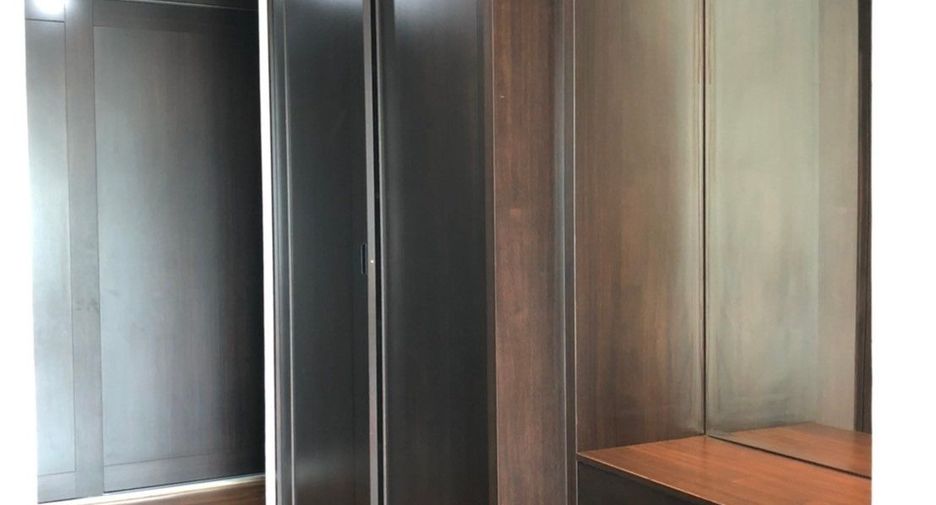 For rent 3 bedrooms apartment in Watthana, Bangkok