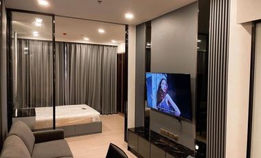 À louer studio condo à Huai Khwang, Bangkok