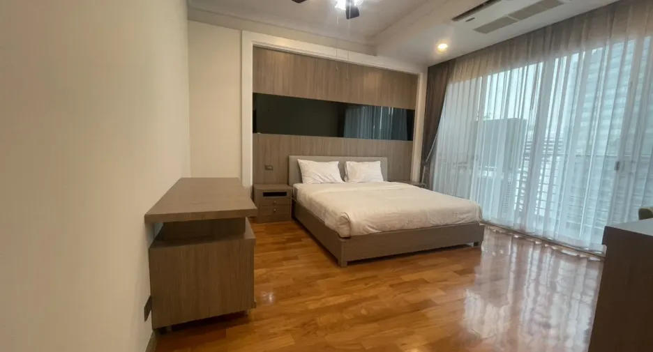 ให้เช่า 4 ห้องนอน คอนโด ใน คลองเตย, กรุงเทพฯ
