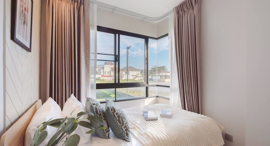 For rent 2 bedrooms condo in Wang Thonglang, Bangkok