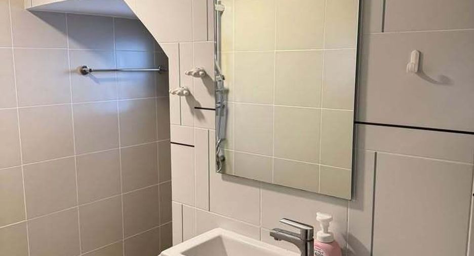 For rent 3 bedrooms townhouse in Prawet, Bangkok