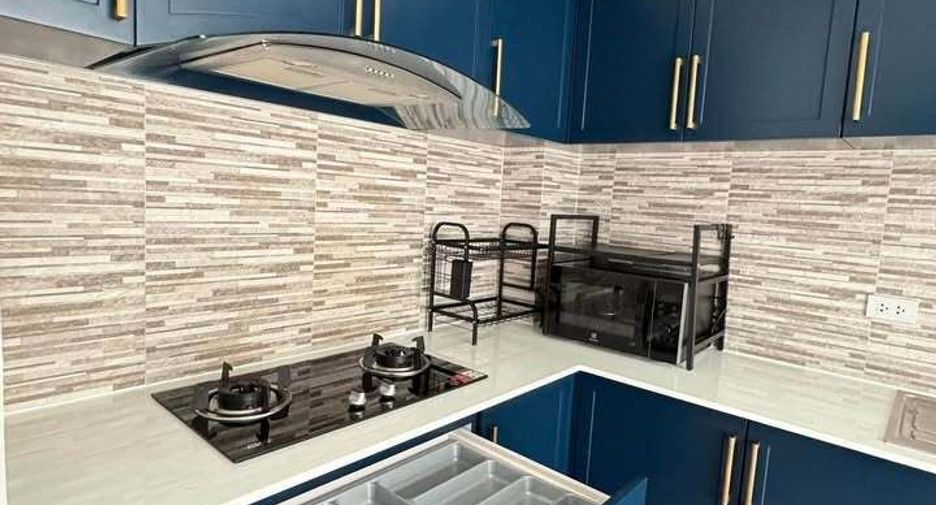 For rent 3 bedrooms townhouse in Prawet, Bangkok