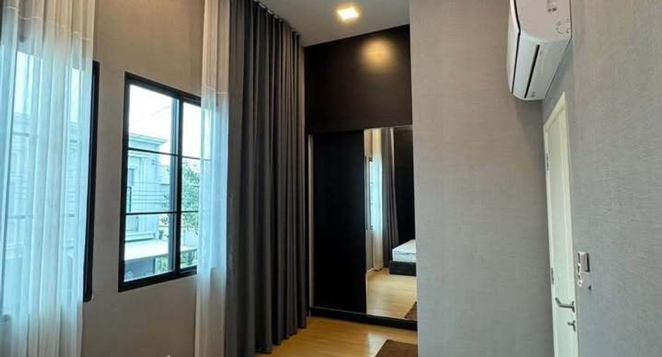 For rent 3 bedrooms townhouse in Prawet, Bangkok