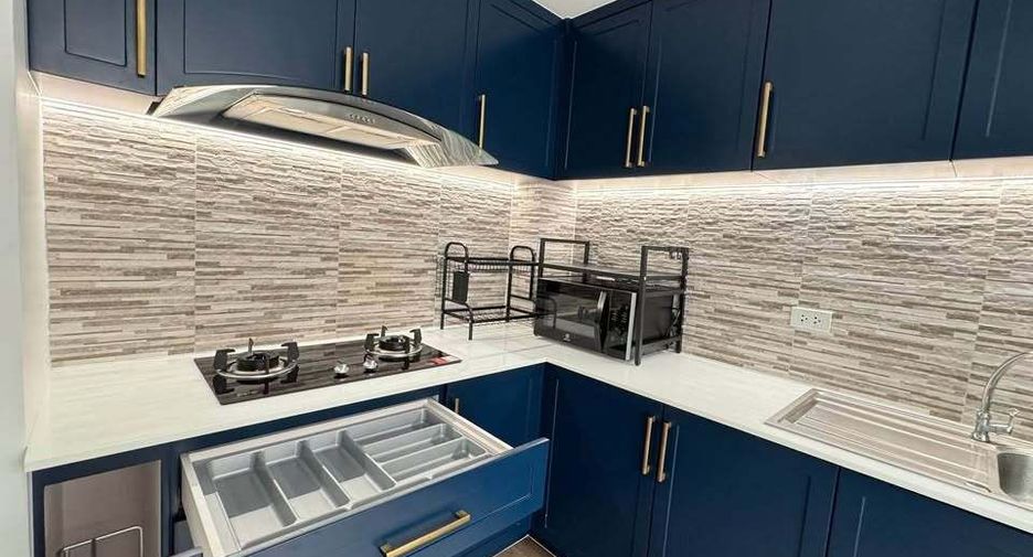 For rent 3 bedrooms townhouse in Prawet, Bangkok