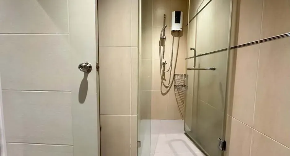 For rent 2 bedrooms condo in Sathon, Bangkok