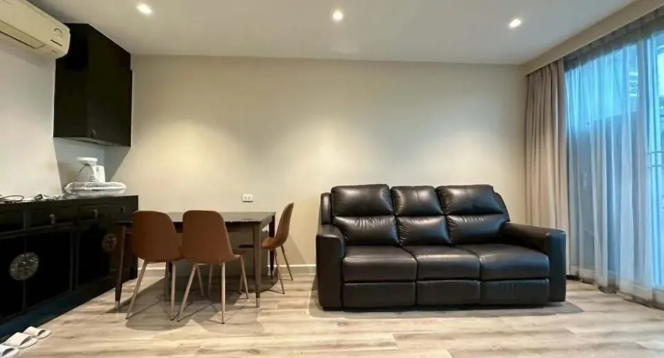 For rent 2 bedrooms condo in Sathon, Bangkok