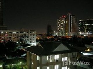For rent studio condo in Phaya Thai, Bangkok
