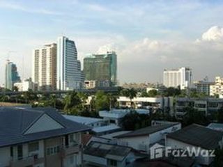 For rent studio condo in Phaya Thai, Bangkok