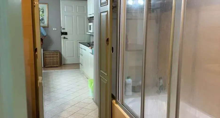For rent 1 bed condo in Pathum Wan, Bangkok