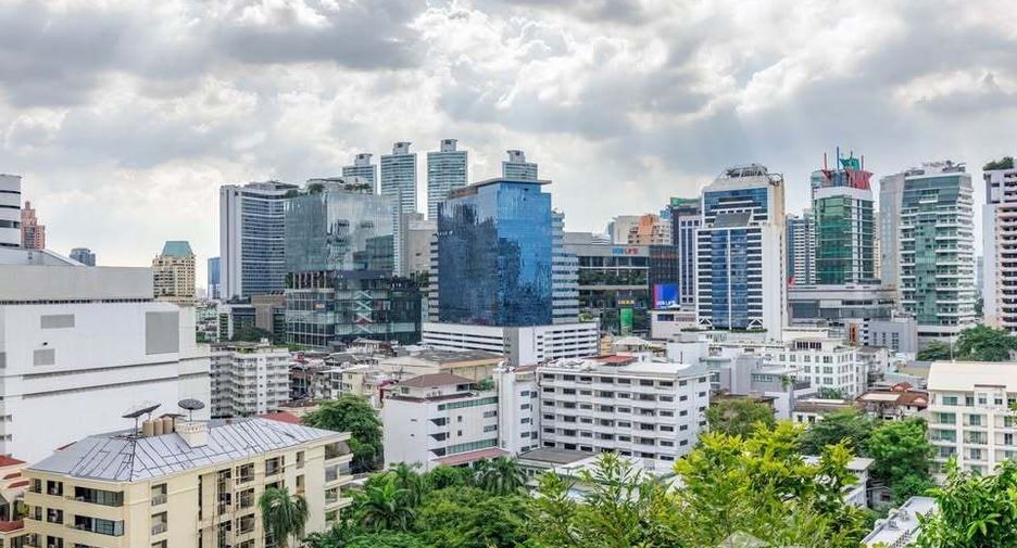 For rent 1 bed condo in Watthana, Bangkok