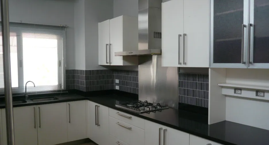 For rent 5 bedrooms house in Suan Luang, Bangkok