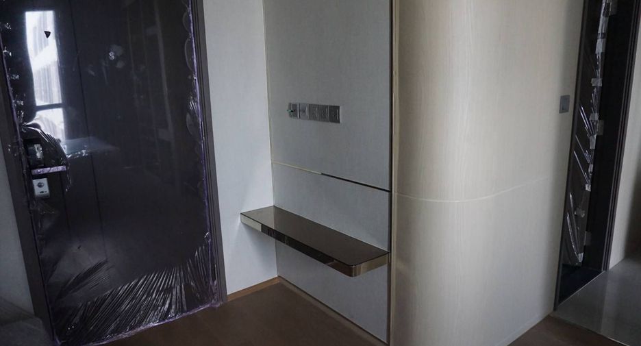 For rent studio condo in Bang Rak, Bangkok