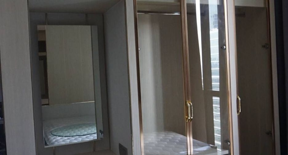 For rent studio condo in Bang Rak, Bangkok