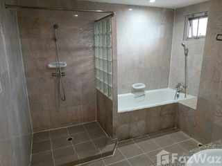 For rent 5 bedrooms condo in Yan Nawa, Bangkok