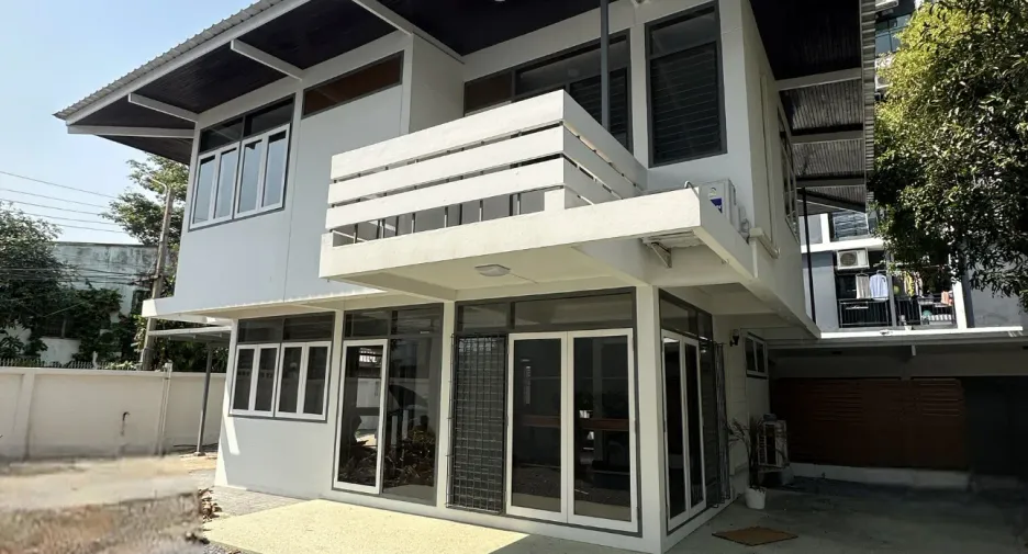 ให้เช่า 4 ห้องนอน บ้านเดี่ยว ใน พระโขนง, กรุงเทพฯ