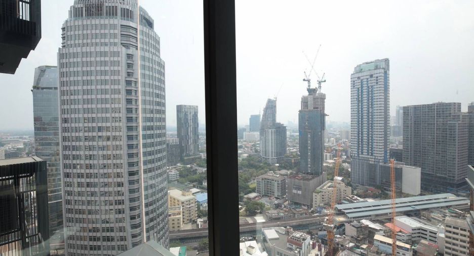 For rent 1 bed condo in Khlong Toei, Bangkok