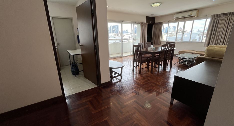 À louer 2 chambres appartement à Yan Nawa, Bangkok