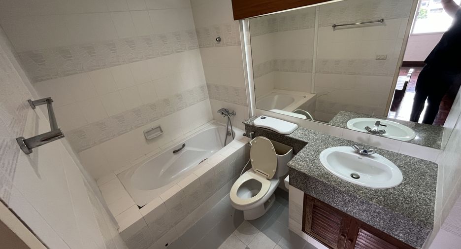 À louer 2 chambres appartement à Yan Nawa, Bangkok