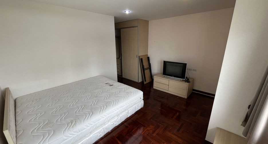 À louer 2 chambres appartement à Yan Nawa, Bangkok
