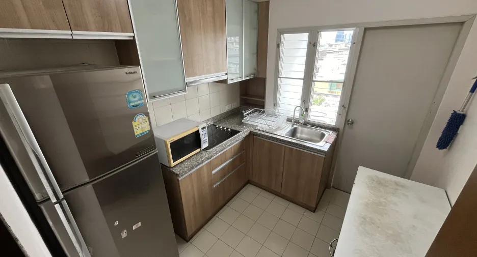 À louer 2 chambres appartement à Yan Nawa, Bangkok