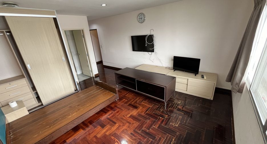À louer 2 chambres appartement à Yan Nawa, Bangkok