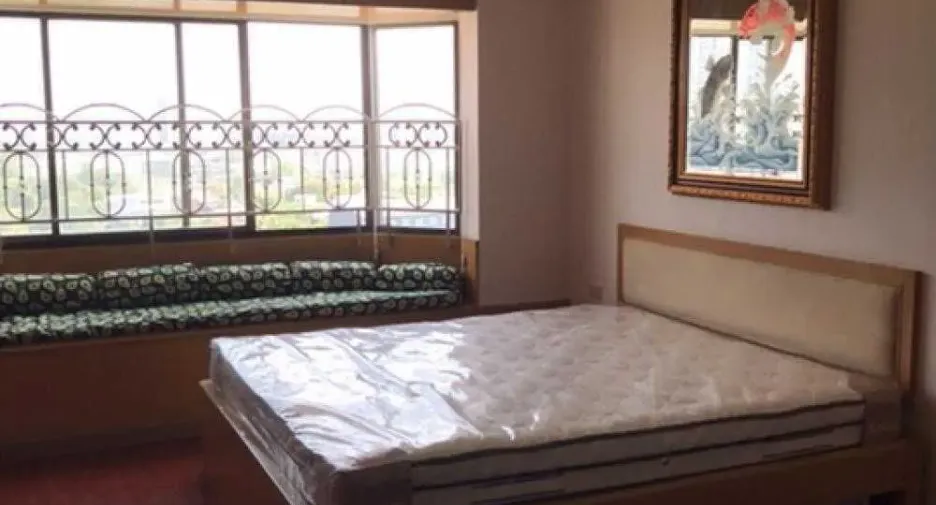 For rent 2 bedrooms condo in Bang Na, Bangkok
