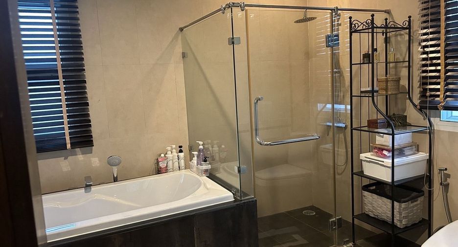 For rent 3 bedrooms house in Prawet, Bangkok