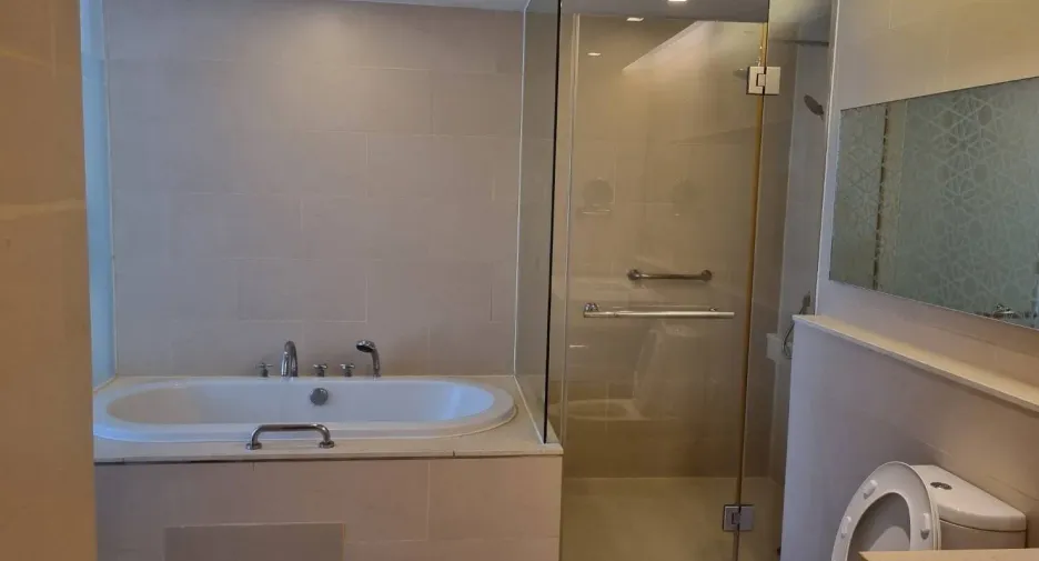 For rent 1 bed condo in Sathon, Bangkok
