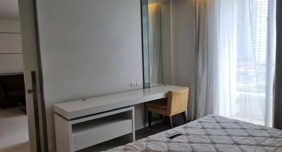 For rent 1 bed condo in Sathon, Bangkok