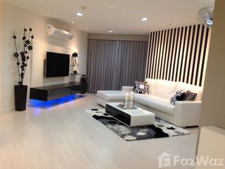 À louer 2 chambres condo à Yan Nawa, Bangkok