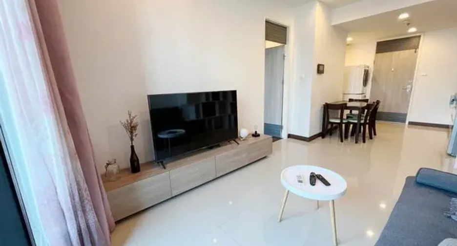 For rent 1 bed condo in Watthana, Bangkok