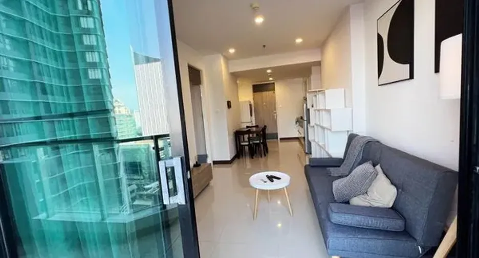 For rent 1 bed condo in Watthana, Bangkok