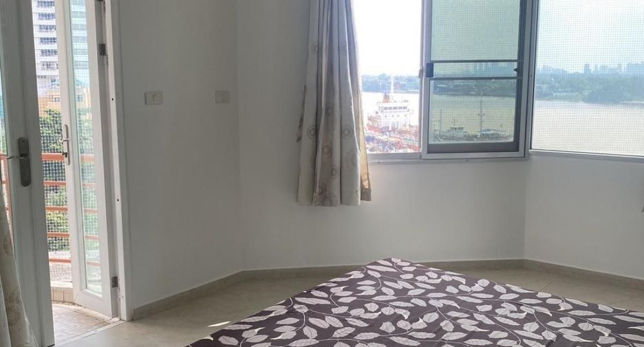For rent 3 bedrooms condo in Yan Nawa, Bangkok