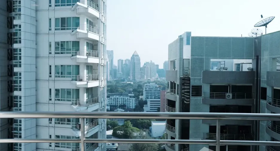 For rent studio condo in Pathum Wan, Bangkok