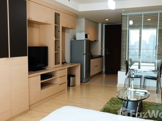 For rent studio condo in Pathum Wan, Bangkok