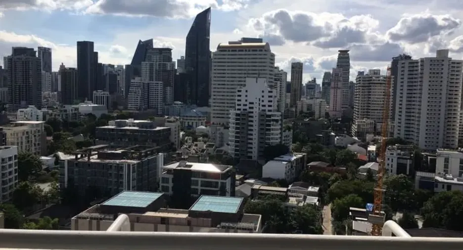 For rent 3 bedrooms condo in Watthana, Bangkok
