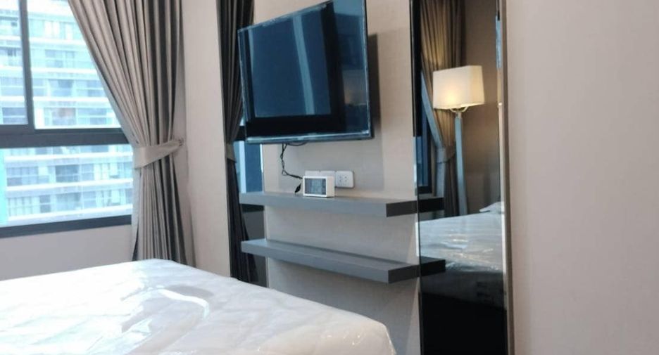 For rent 2 bedrooms condo in Bang Rak, Bangkok