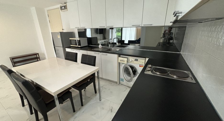 For rent 2 bedrooms condo in Watthana, Bangkok
