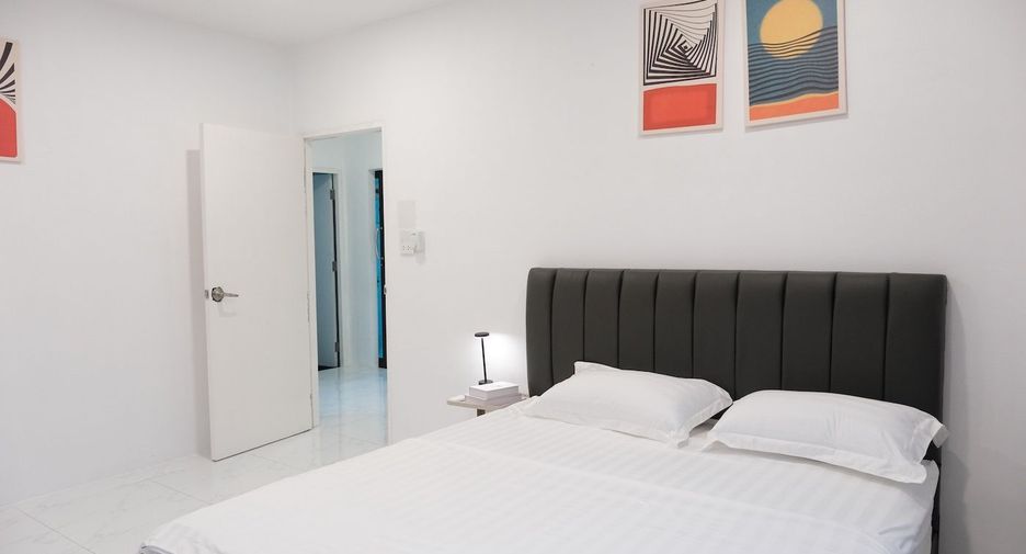 For rent 6 bedrooms house in Bang Na, Bangkok