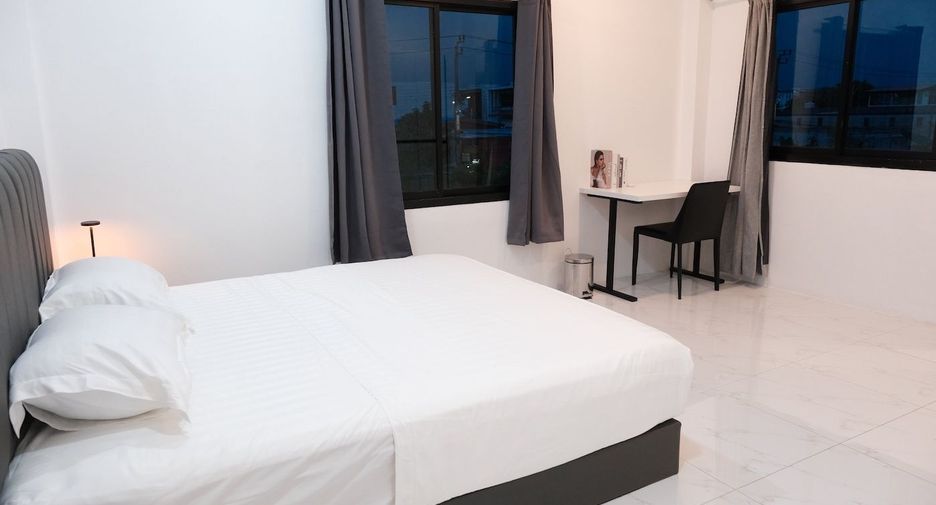 For rent 6 bedrooms house in Bang Na, Bangkok